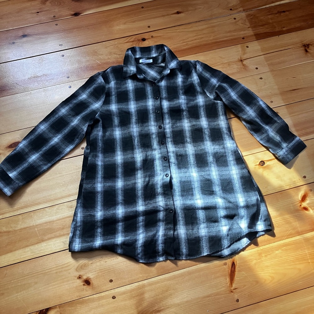 Black and Gray Plaid